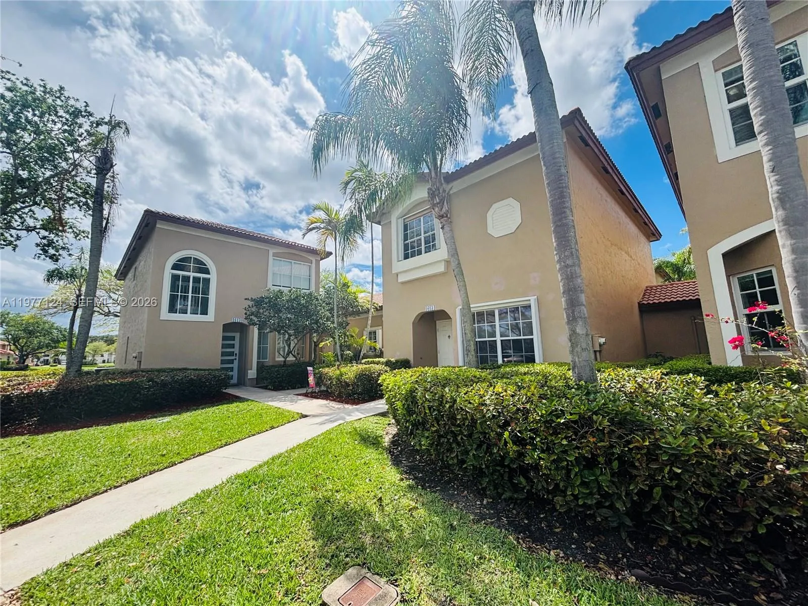 16134 Emerald Cove Rd 16134, Weston, Florida 33331, Weston, Florida 33331, 2 Bedrooms Bedrooms, ,2 BathroomsBathrooms,Residential Lease,For Rent,16134 Emerald Cove Rd 16134, Weston, Florida 33331,A11977124