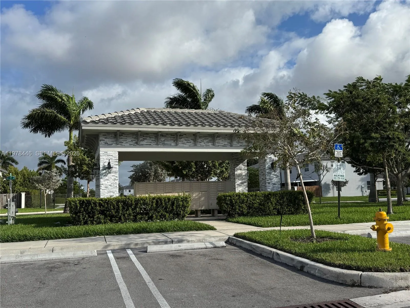 2604 Se 19th St, Homestead, Florida 33035, Homestead, Florida 33035, 3 Bedrooms Bedrooms, ,2 BathroomsBathrooms,Residential Lease,For Rent,2604 Se 19th St, Homestead, Florida 33035,A11978446