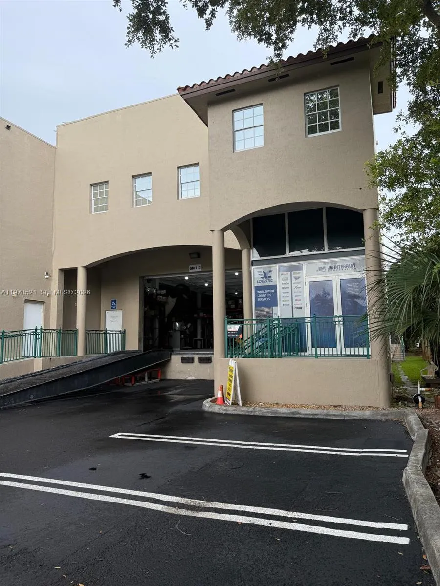10200 Nw 25th St 113, Doral, Florida 33172, Doral, Florida 33172, ,Commercial Sale,For Sale,10200 Nw 25th St 113, Doral, Florida 33172,A11978521
