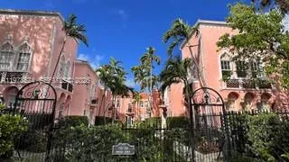 756 Meridian Ave 10, Miami Beach, Florida 33139, Miami Beach, Florida 33139, 1 Bedroom Bedrooms, ,1 BathroomBathrooms,Residential Lease,For Rent,756 Meridian Ave 10, Miami Beach, Florida 33139,A11978524