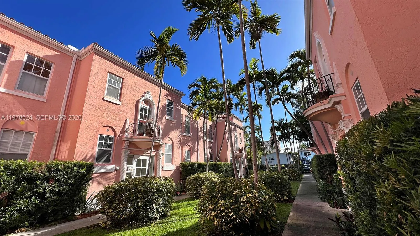 756 Meridian Ave 10, Miami Beach, Florida 33139, Miami Beach, Florida 33139, 1 Bedroom Bedrooms, ,1 BathroomBathrooms,Residential Lease,For Rent,756 Meridian Ave 10, Miami Beach, Florida 33139,A11978524