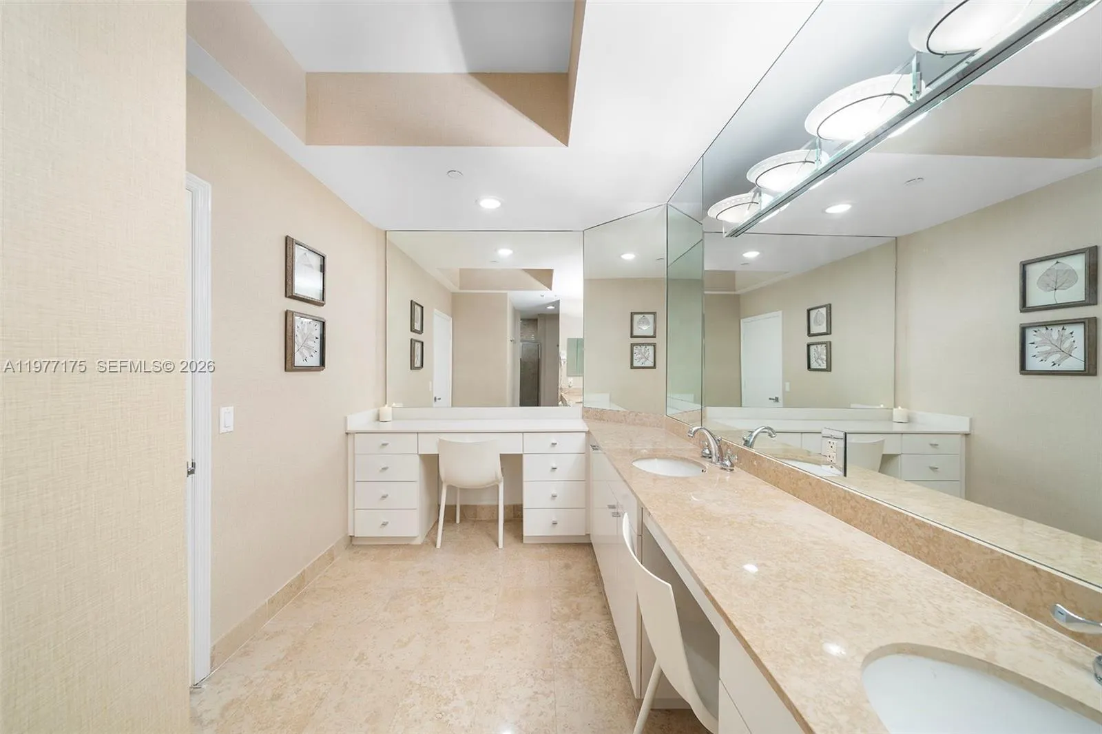 4775 Collins Ave 4005, Miami Beach, Florida 33140, Miami Beach, Florida 33140, 2 Bedrooms Bedrooms, ,2 BathroomsBathrooms,Residential Lease,For Rent,4775 Collins Ave 4005, Miami Beach, Florida 33140,A11977175