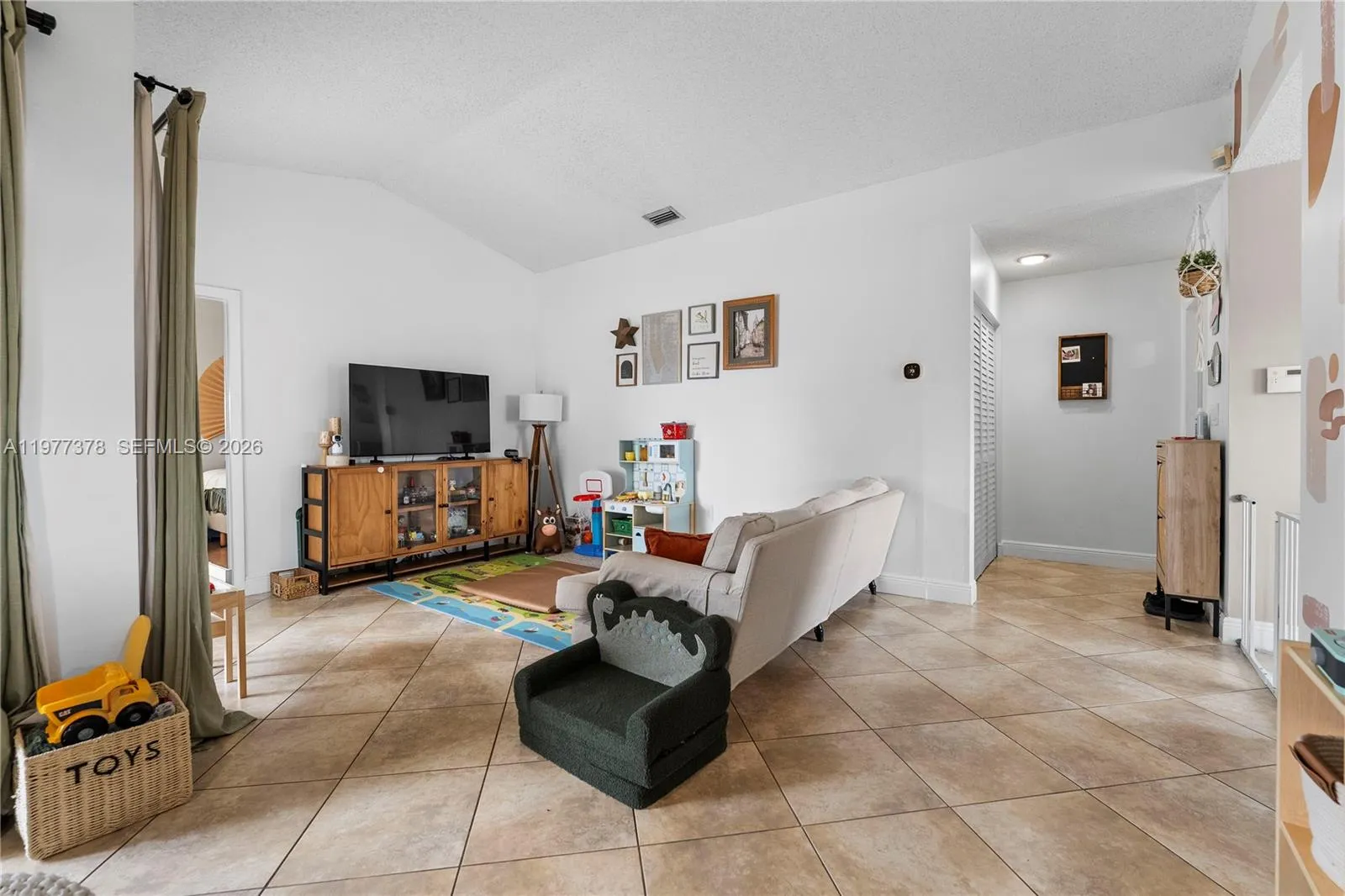 13753 Sw 149th Cir Ln 3-44, Miami, Florida 33186, Miami, Florida 33186, 2 Bedrooms Bedrooms, ,2 BathroomsBathrooms,Residential,For Sale,13753 Sw 149th Cir Ln 3-44, Miami, Florida 33186,A11977378