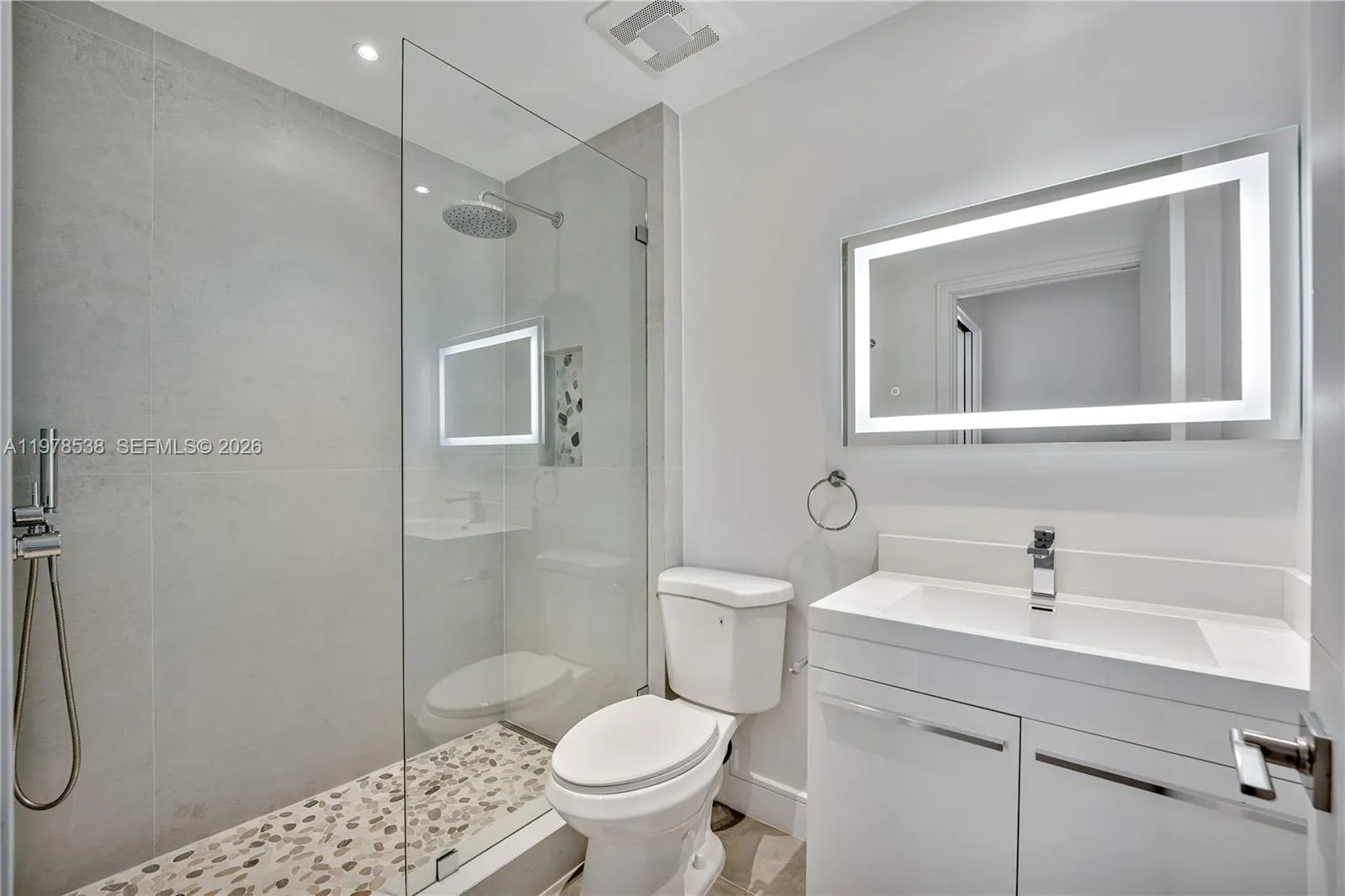 2616 N Carambola Cir N 1702, Coconut Creek, Florid, Coconut Creek, Florida 33066, 2 Bedrooms Bedrooms, ,2 BathroomsBathrooms,Residential Lease,For Rent,2616 N Carambola Cir N 1702, Coconut Creek, Florid,A11978538