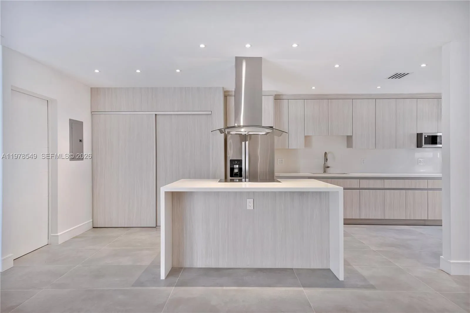 2616 N Carambola Cir N 1702, Coconut Creek, Florid, Coconut Creek, Florida 33066, 2 Bedrooms Bedrooms, ,2 BathroomsBathrooms,Residential,For Sale,2616 N Carambola Cir N 1702, Coconut Creek, Florid,A11978549