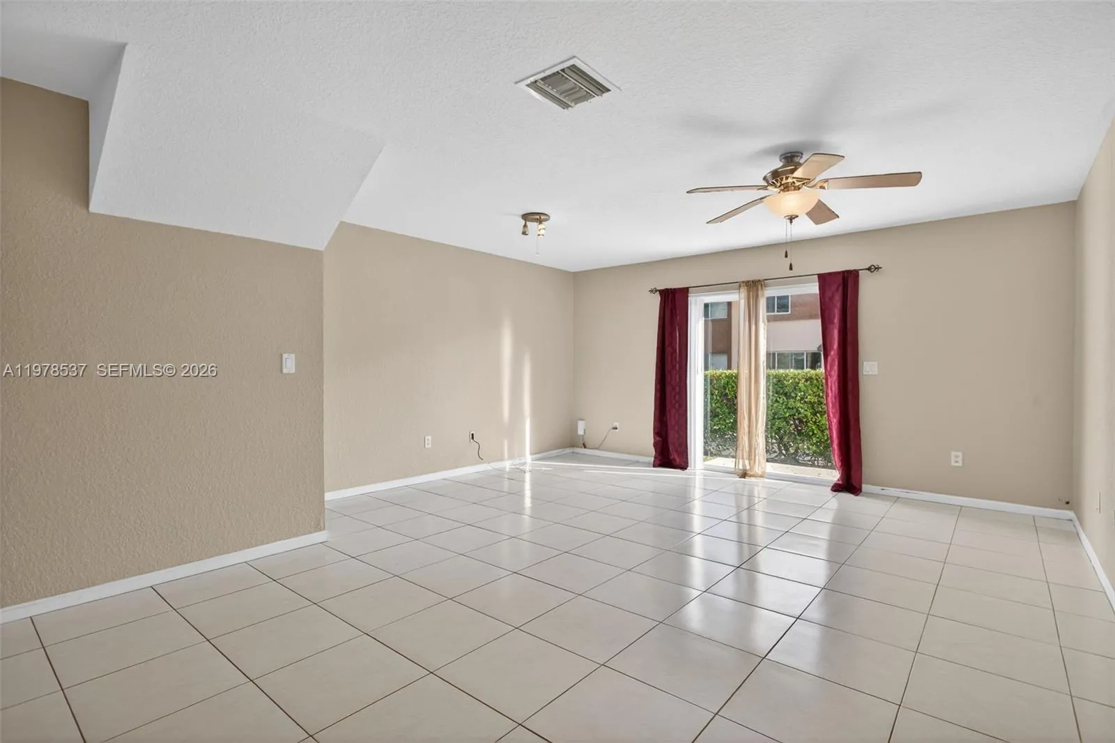 6613 Winfield Blvd 3-7, Margate, Florida 33063, Margate, Florida 33063, 2 Bedrooms Bedrooms, ,2 BathroomsBathrooms,Residential Lease,For Rent,6613 Winfield Blvd 3-7, Margate, Florida 33063,A11978537