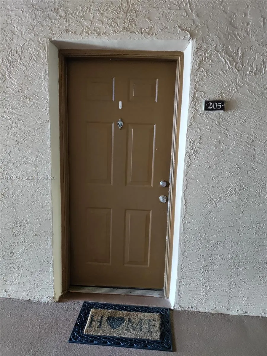 215 Sw 117th Ter 14205, Pembroke Pines, Florida 33, Pembroke Pines, Florida 33025, 2 Bedrooms Bedrooms, ,2 BathroomsBathrooms,Residential,For Sale,215 Sw 117th Ter 14205, Pembroke Pines, Florida 33,A11978540