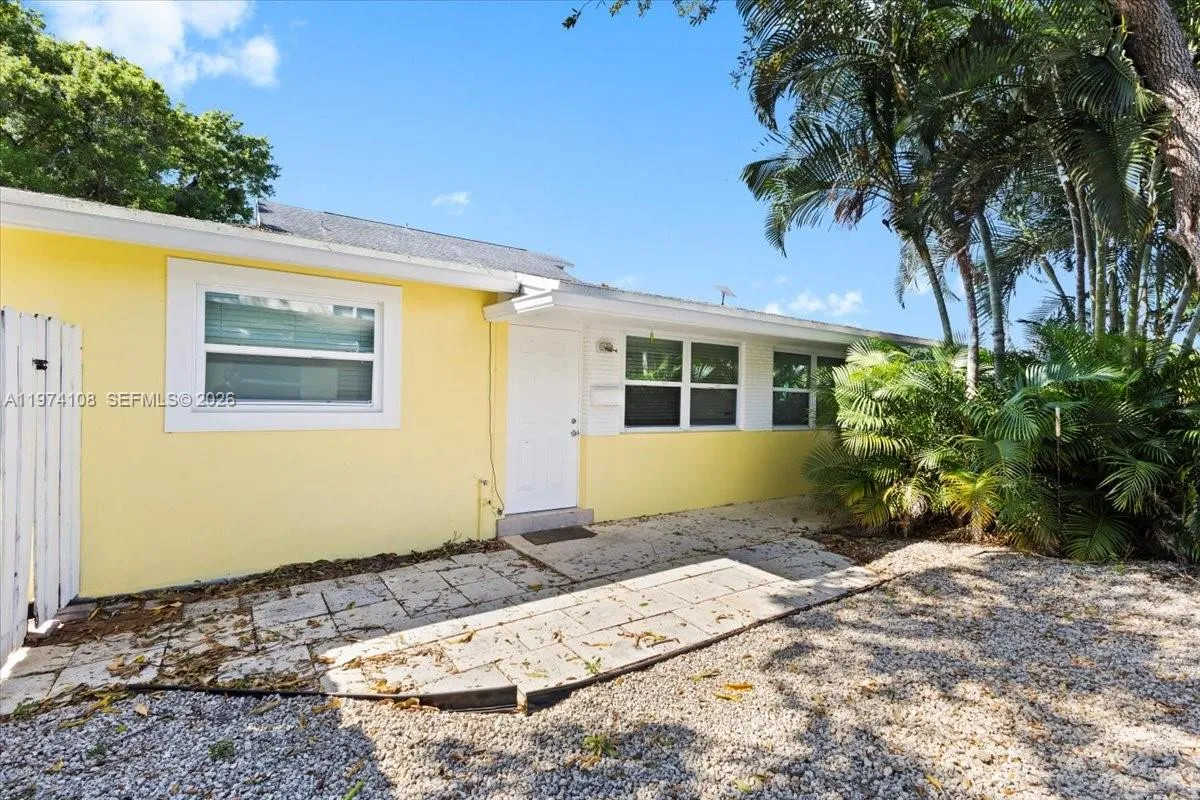 624 Sw 10th St.