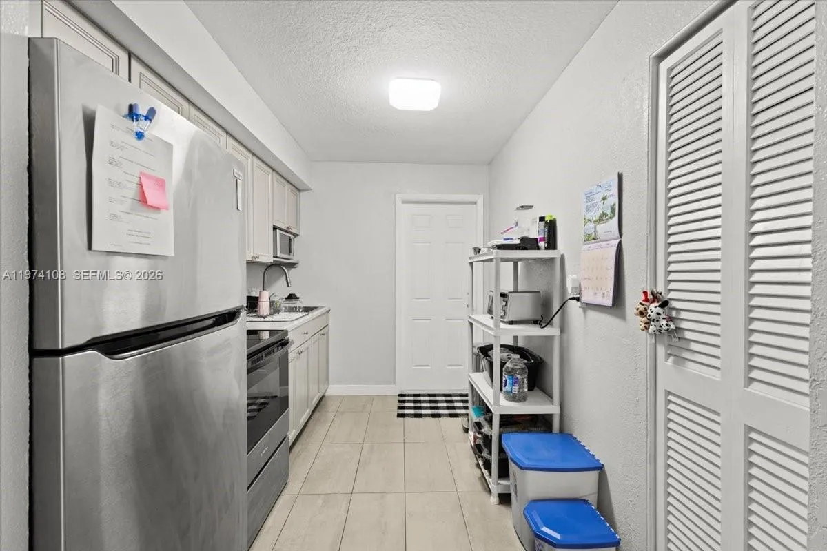620 Sw 10th St, Fort Lauderdale, Florida 33315, Fort Lauderdale, Florida 33315, ,Residential Income,For Sale,620 Sw 10th St, Fort Lauderdale, Florida 33315,A11974108