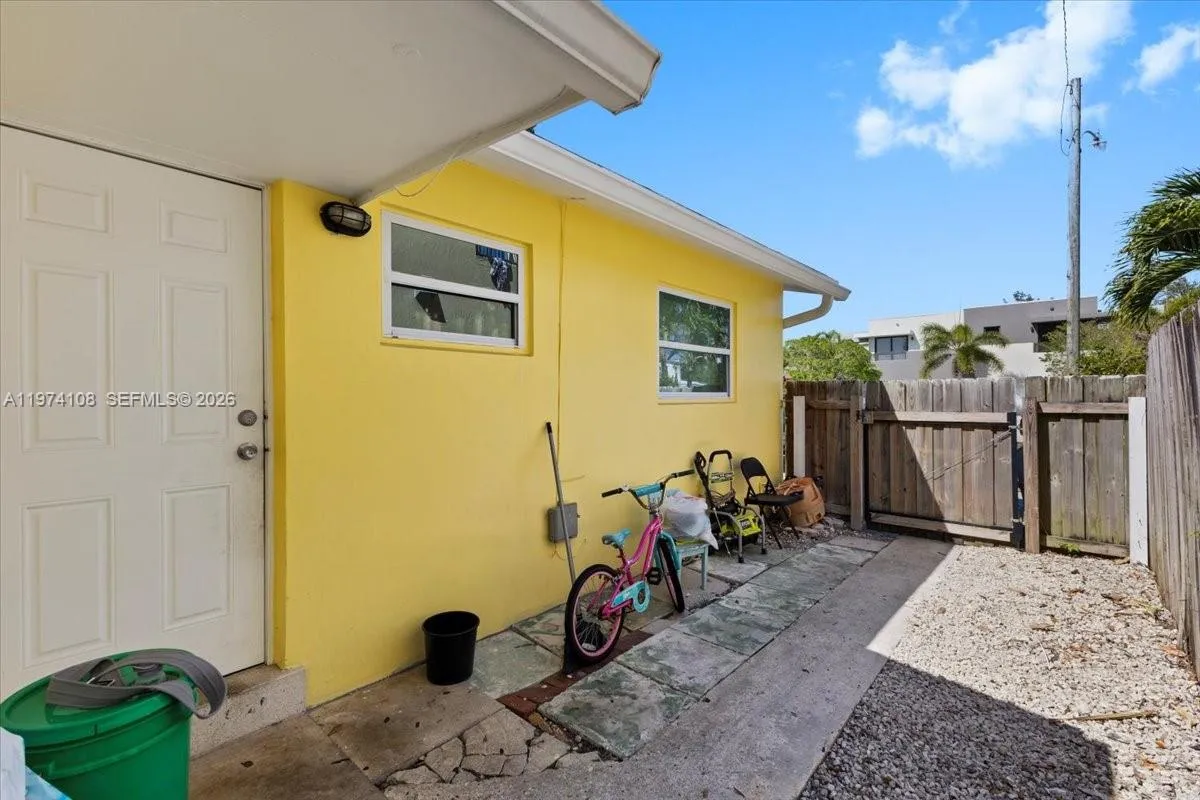 620 Sw 10th St, Fort Lauderdale, Florida 33315, Fort Lauderdale, Florida 33315, ,Residential Income,For Sale,620 Sw 10th St, Fort Lauderdale, Florida 33315,A11974108