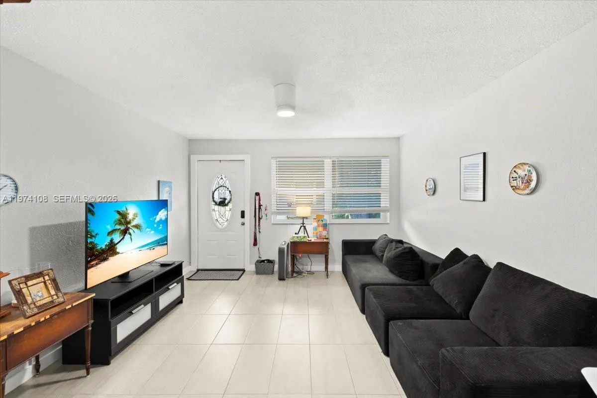 620 Sw 10th St, Fort Lauderdale, Florida 33315, Fort Lauderdale, Florida 33315, ,Residential Income,For Sale,620 Sw 10th St, Fort Lauderdale, Florida 33315,A11974108