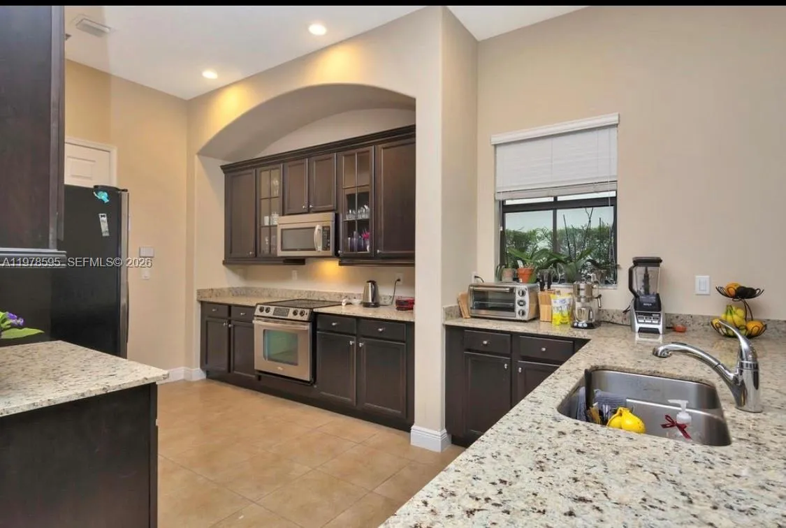 3782 Nw 85th Ter, Cooper City, Florida 33024, Cooper City, Florida 33024, 4 Bedrooms Bedrooms, ,4 BathroomsBathrooms,Residential Lease,For Rent,3782 Nw 85th Ter, Cooper City, Florida 33024,A11978595