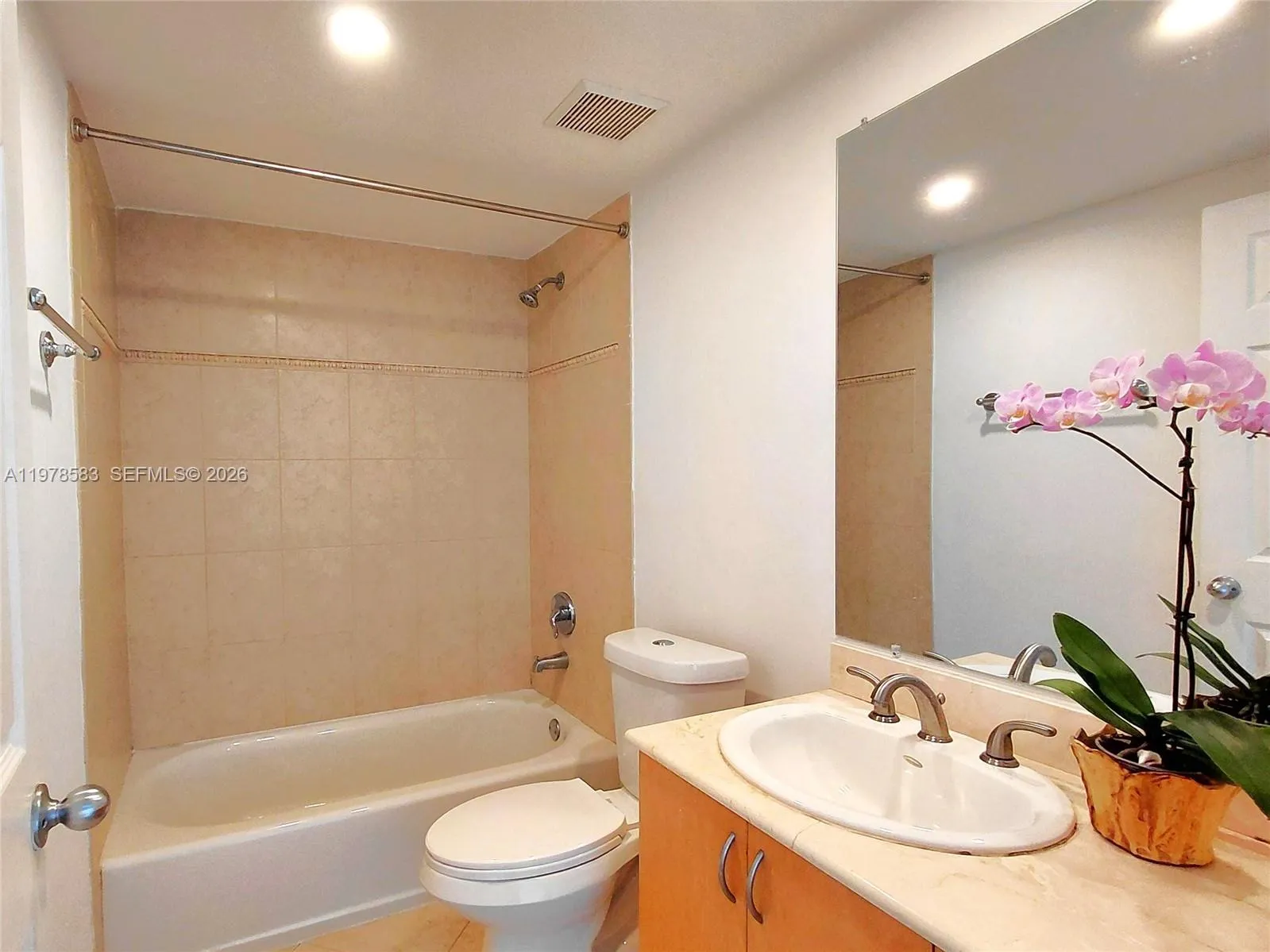 10350 W Bay Harbor Dr Ph N, Bay Harbor Islands, Fl, Bay Harbor Islands, Florida 33154, 1 Bedroom Bedrooms, ,1 BathroomBathrooms,Residential Lease,For Rent,10350 W Bay Harbor Dr Ph N, Bay Harbor Islands, Fl,A11978583