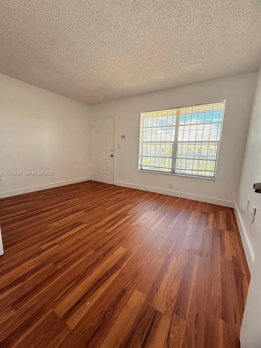 291 Nw 177th St C-201, Miami Gardens, Florida 3316, Miami Gardens, Florida 33169, 2 Bedrooms Bedrooms, ,2 BathroomsBathrooms,Residential Lease,For Rent,291 Nw 177th St C-201, Miami Gardens, Florida 3316,A11978628