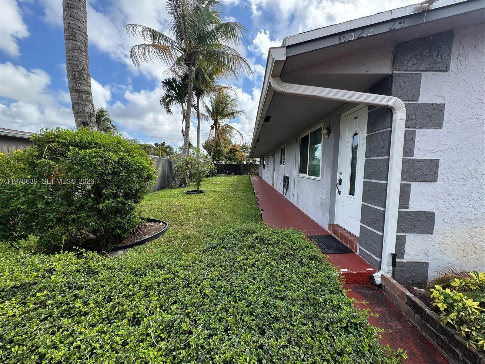 6322 Eaton St 1-2, Hollywood, Florida 33024, Hollywood, Florida 33024, 2 Bedrooms Bedrooms, ,1 BathroomBathrooms,Residential Lease,For Rent,6322 Eaton St 1-2, Hollywood, Florida 33024,A11978639