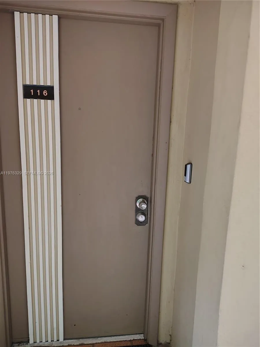 8635 Nw 8th St 116, Miami, Florida 33126, Miami, Florida 33126, 1 Bedroom Bedrooms, ,1 BathroomBathrooms,Residential,For Sale,8635 Nw 8th St 116, Miami, Florida 33126,A11976329