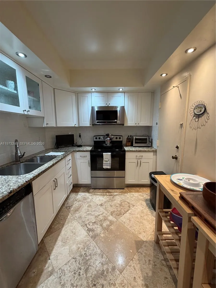 500 Bayview Dr 218, Sunny Isles Beach, Florida 331, Sunny Isles Beach, Florida 33160, 1 Bedroom Bedrooms, ,1 BathroomBathrooms,Residential Lease,For Rent,500 Bayview Dr 218, Sunny Isles Beach, Florida 331,A11973249