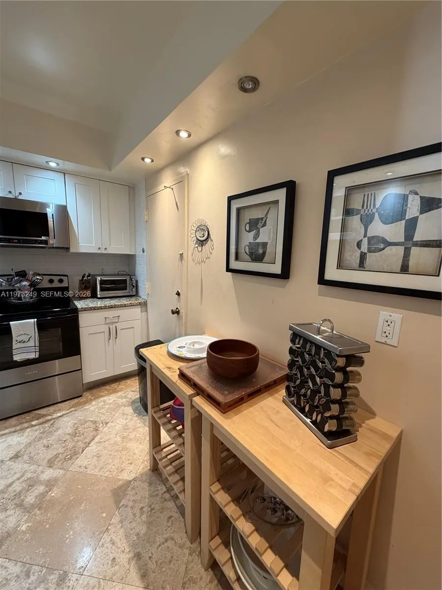 500 Bayview Dr 218, Sunny Isles Beach, Florida 331, Sunny Isles Beach, Florida 33160, 1 Bedroom Bedrooms, ,1 BathroomBathrooms,Residential Lease,For Rent,500 Bayview Dr 218, Sunny Isles Beach, Florida 331,A11973249