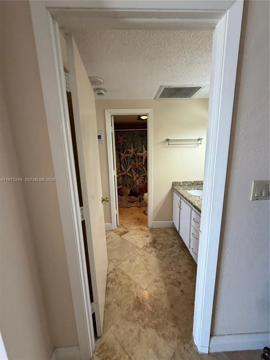 500 Bayview Dr 218, Sunny Isles Beach, Florida 331, Sunny Isles Beach, Florida 33160, 1 Bedroom Bedrooms, ,1 BathroomBathrooms,Residential Lease,For Rent,500 Bayview Dr 218, Sunny Isles Beach, Florida 331,A11973249