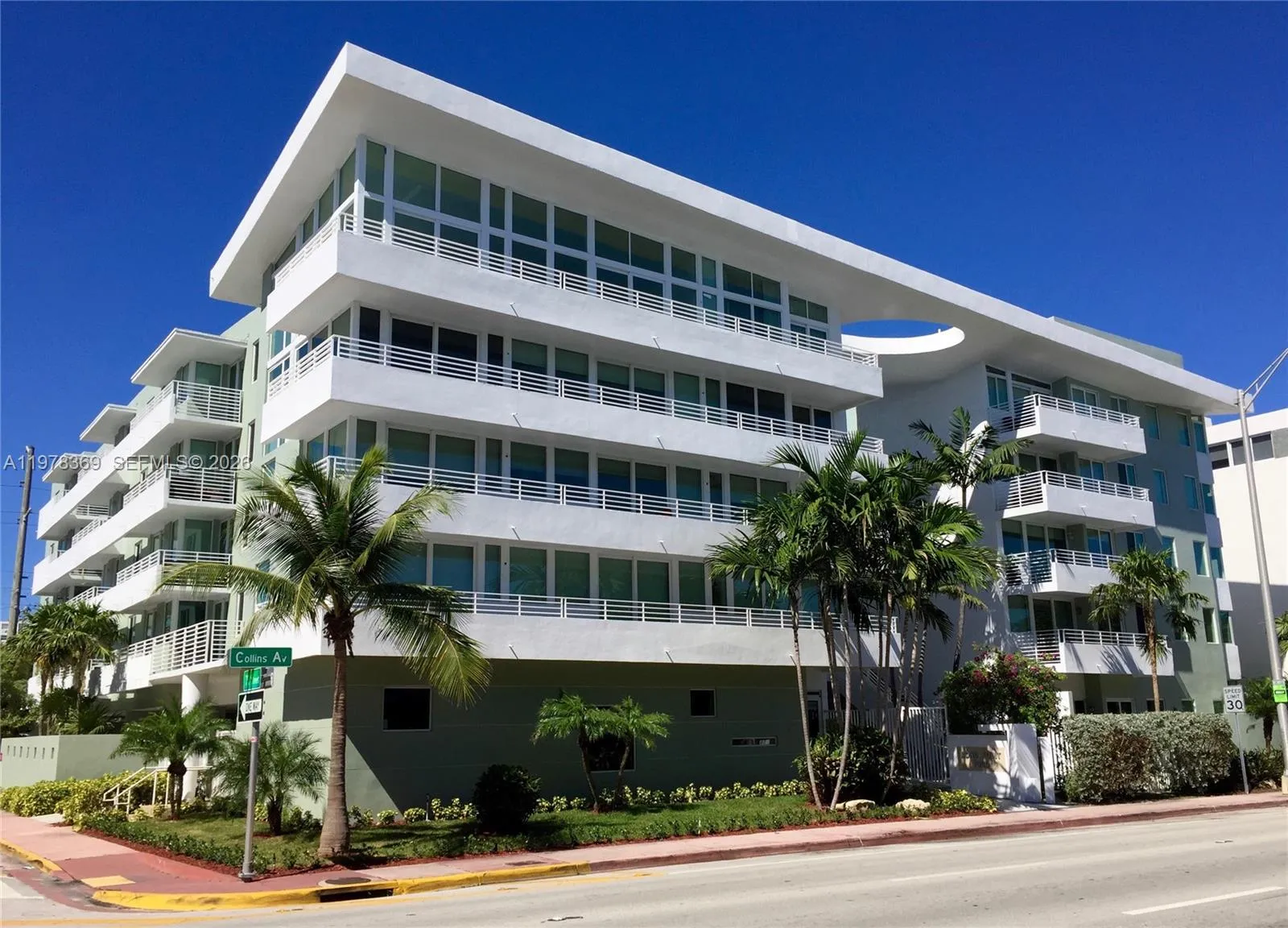 7800 Collins Ave 301, Miami Beach, Florida 33141, Miami Beach, Florida 33141, 2 Bedrooms Bedrooms, ,2 BathroomsBathrooms,Residential Lease,For Rent,7800 Collins Ave 301, Miami Beach, Florida 33141,A11978369