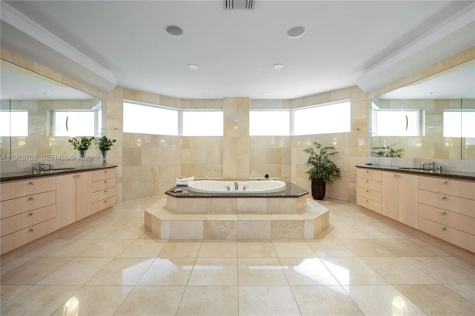 3425 Saddlebrook Lane, Weston, Florida 33331, Weston, Florida 33331, 5 Bedrooms Bedrooms, ,5 BathroomsBathrooms,Residential,For Sale,3425 Saddlebrook Lane, Weston, Florida 33331,A11978702