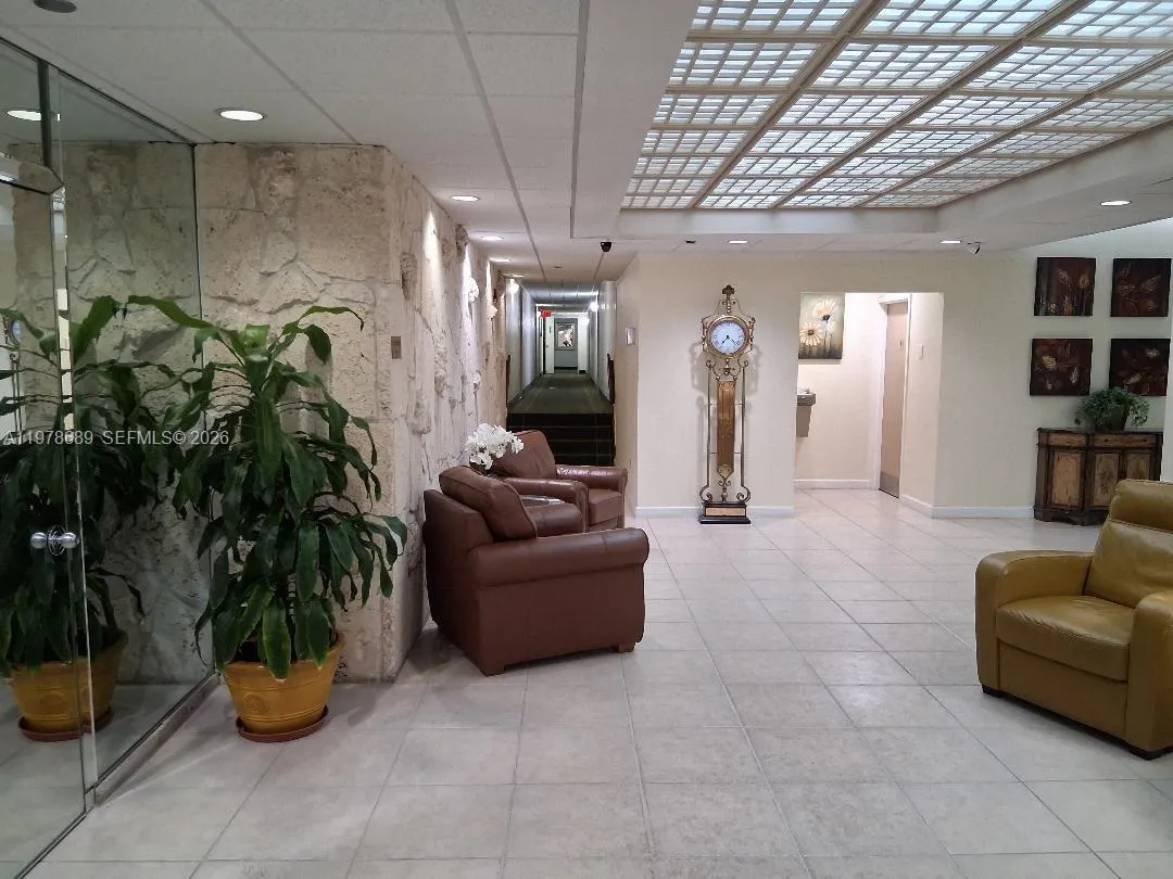 1100 St Charles Pl 213, Pembroke Pines, Florida 33, Pembroke Pines, Florida 33026, 1 Bedroom Bedrooms, ,1 BathroomBathrooms,Residential,For Sale,1100 St Charles Pl 213, Pembroke Pines, Florida 33,A11978689