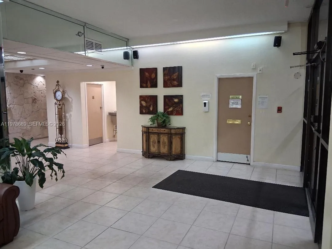 1100 St Charles Pl 213, Pembroke Pines, Florida 33, Pembroke Pines, Florida 33026, 1 Bedroom Bedrooms, ,1 BathroomBathrooms,Residential,For Sale,1100 St Charles Pl 213, Pembroke Pines, Florida 33,A11978689
