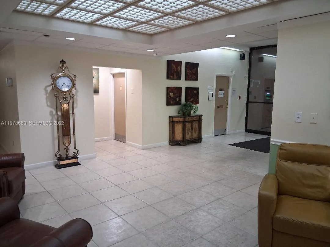 1100 St Charles Pl 213, Pembroke Pines, Florida 33, Pembroke Pines, Florida 33026, 1 Bedroom Bedrooms, ,1 BathroomBathrooms,Residential,For Sale,1100 St Charles Pl 213, Pembroke Pines, Florida 33,A11978689