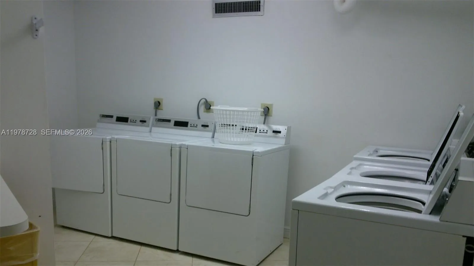 1300 St Charles Pl 419, Pembroke Pines, Florida 33, Pembroke Pines, Florida 33026, 2 Bedrooms Bedrooms, ,2 BathroomsBathrooms,Residential,For Sale,1300 St Charles Pl 419, Pembroke Pines, Florida 33,A11978728