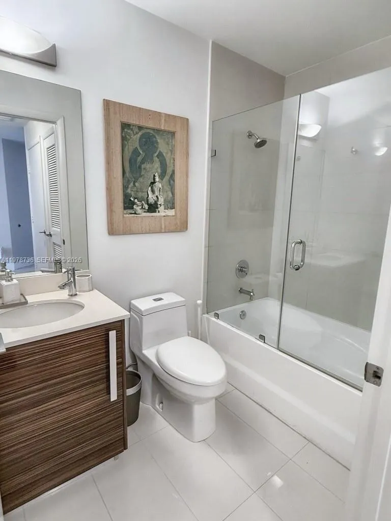 2020 N Bayshore Dr 2704, Miami, Florida 33137, Miami, Florida 33137, 2 Bedrooms Bedrooms, ,2 BathroomsBathrooms,Residential Lease,For Rent,2020 N Bayshore Dr 2704, Miami, Florida 33137,A11978736