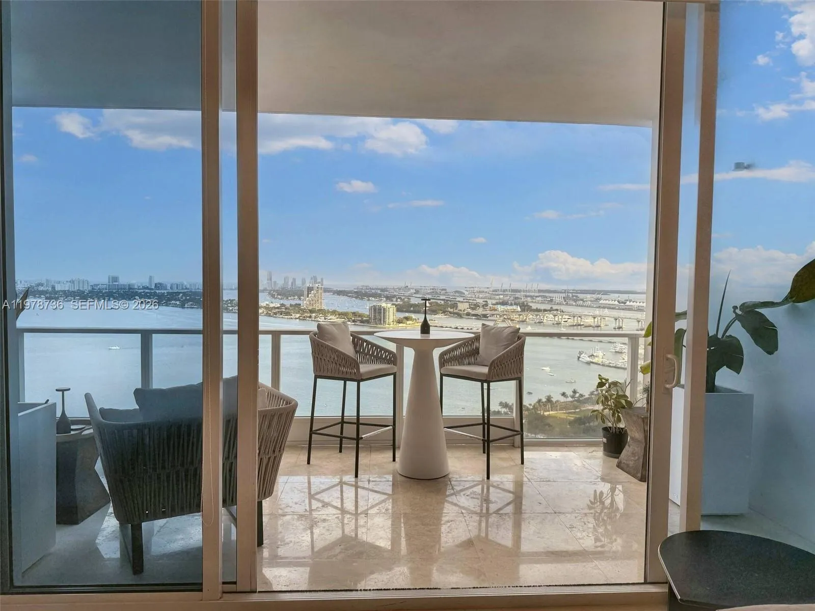 2020 N Bayshore Dr 2704, Miami, Florida 33137, Miami, Florida 33137, 2 Bedrooms Bedrooms, ,2 BathroomsBathrooms,Residential Lease,For Rent,2020 N Bayshore Dr 2704, Miami, Florida 33137,A11978736