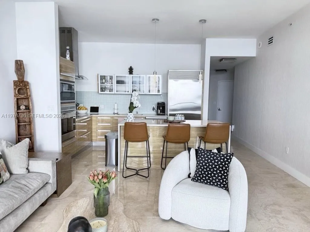 2020 N Bayshore Dr 2704, Miami, Florida 33137, Miami, Florida 33137, 2 Bedrooms Bedrooms, ,2 BathroomsBathrooms,Residential Lease,For Rent,2020 N Bayshore Dr 2704, Miami, Florida 33137,A11978736