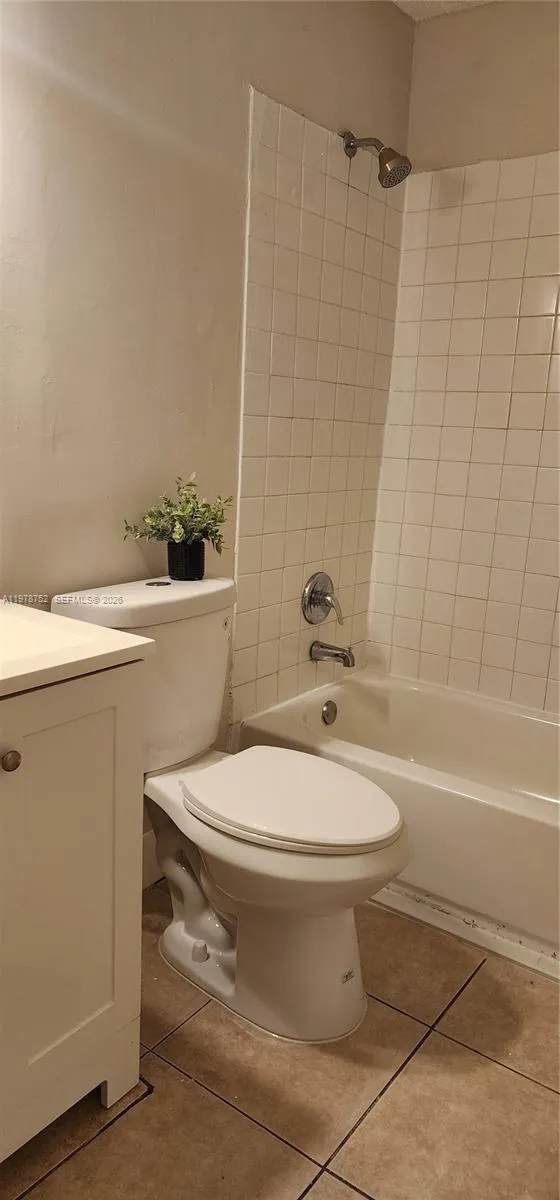 1631 Sw 44th Ave 1-3, Fort Lauderdale, Florida 333, Fort Lauderdale, Florida 33317, 2 Bedrooms Bedrooms, ,1 BathroomBathrooms,Residential Lease,For Rent,1631 Sw 44th Ave 1-3, Fort Lauderdale, Florida 333,A11978752