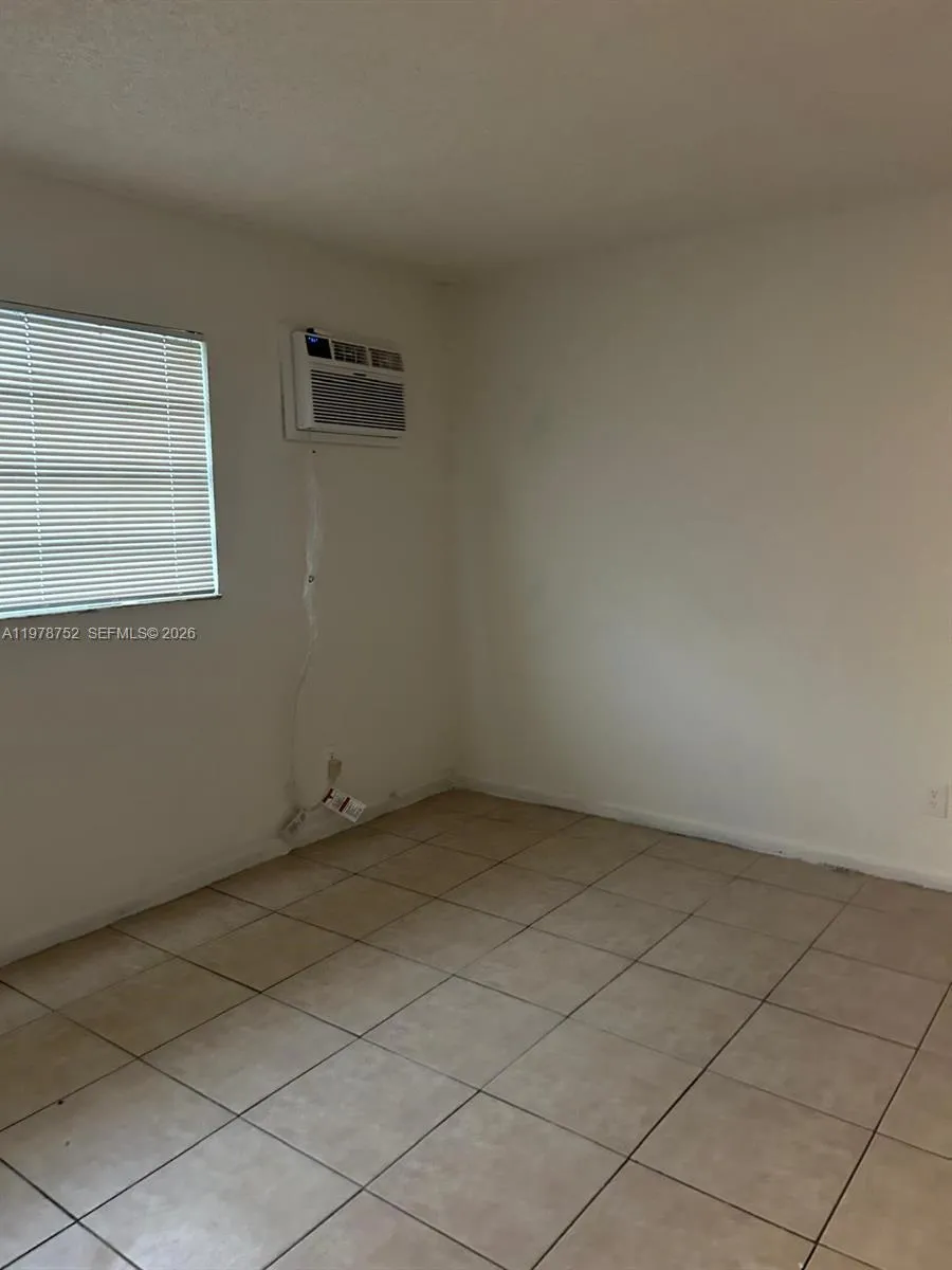 1631 Sw 44th Ave 1-3, Fort Lauderdale, Florida 333, Fort Lauderdale, Florida 33317, 2 Bedrooms Bedrooms, ,1 BathroomBathrooms,Residential Lease,For Rent,1631 Sw 44th Ave 1-3, Fort Lauderdale, Florida 333,A11978752