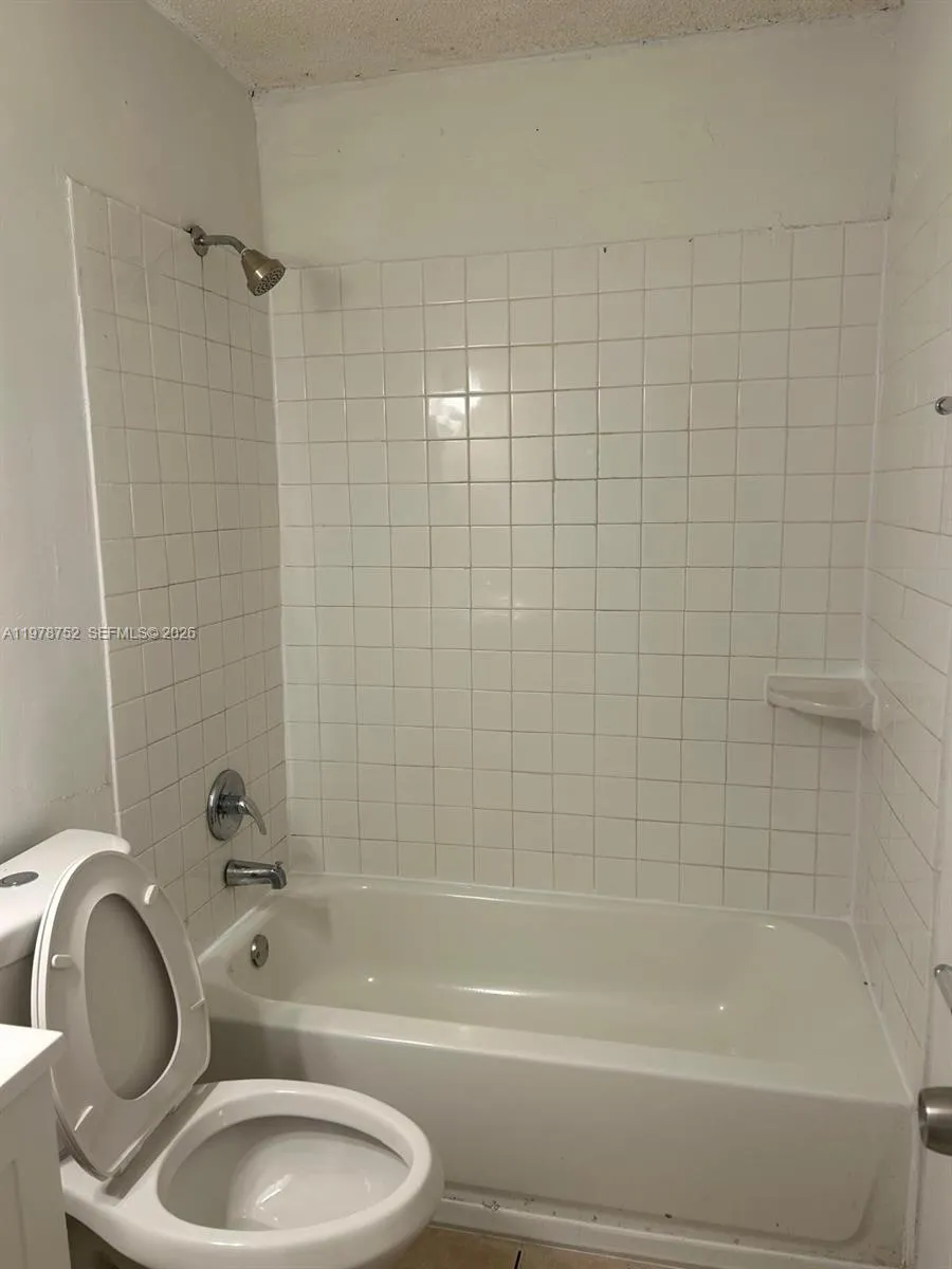 1631 Sw 44th Ave 1-3, Fort Lauderdale, Florida 333, Fort Lauderdale, Florida 33317, 2 Bedrooms Bedrooms, ,1 BathroomBathrooms,Residential Lease,For Rent,1631 Sw 44th Ave 1-3, Fort Lauderdale, Florida 333,A11978752