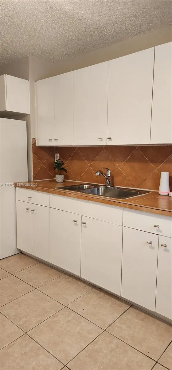 1631 Sw 44th Ave 1-3, Fort Lauderdale, Florida 333, Fort Lauderdale, Florida 33317, 2 Bedrooms Bedrooms, ,1 BathroomBathrooms,Residential Lease,For Rent,1631 Sw 44th Ave 1-3, Fort Lauderdale, Florida 333,A11978752