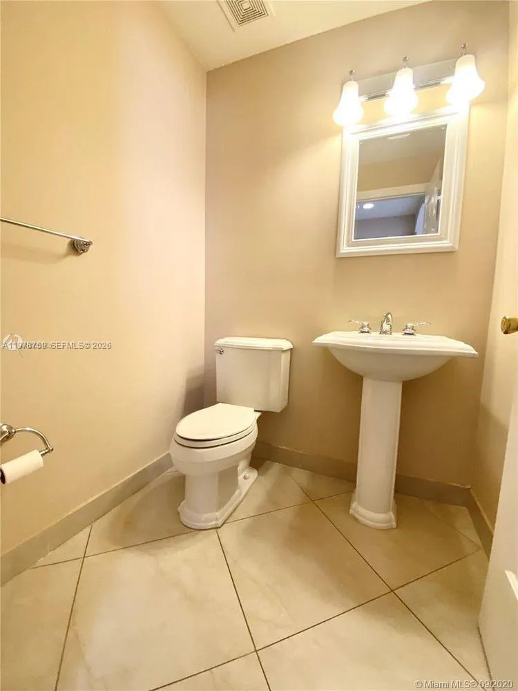 1117 Nw 1st St 1129, Fort Lauderdale, Florida 3331, Fort Lauderdale, Florida 33312, 2 Bedrooms Bedrooms, ,2 BathroomsBathrooms,Residential Lease,For Rent,1117 Nw 1st St 1129, Fort Lauderdale, Florida 3331,A11978759