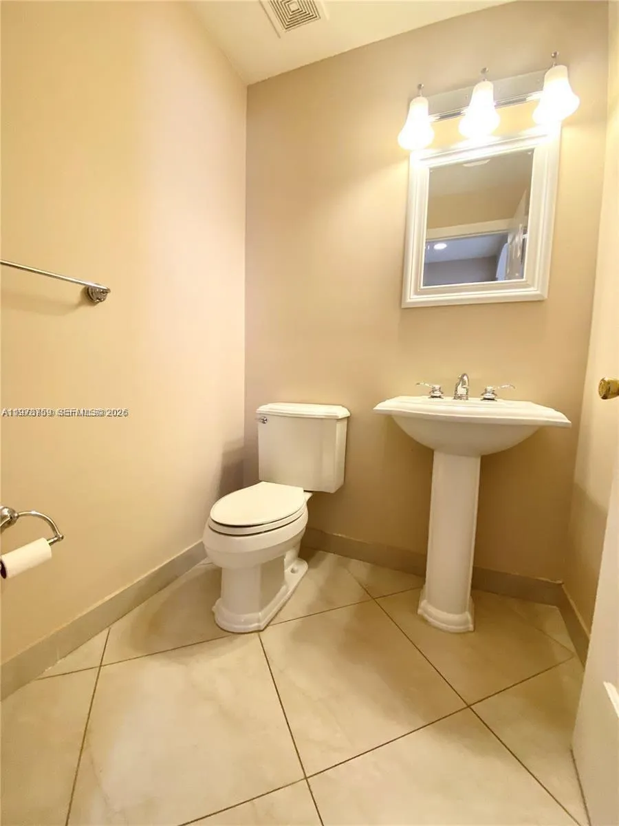 1117 Nw 1st St 1129, Fort Lauderdale, Florida 3331, Fort Lauderdale, Florida 33312, 2 Bedrooms Bedrooms, ,2 BathroomsBathrooms,Residential Lease,For Rent,1117 Nw 1st St 1129, Fort Lauderdale, Florida 3331,A11978759