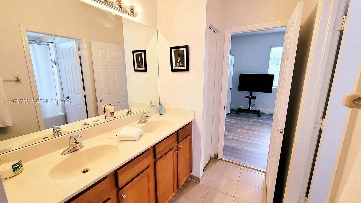 17070 Sw 91st St, Miami, Florida 33196, Miami, Florida 33196, 4 Bedrooms Bedrooms, ,3 BathroomsBathrooms,Residential Lease,For Rent,17070 Sw 91st St, Miami, Florida 33196,A11978769