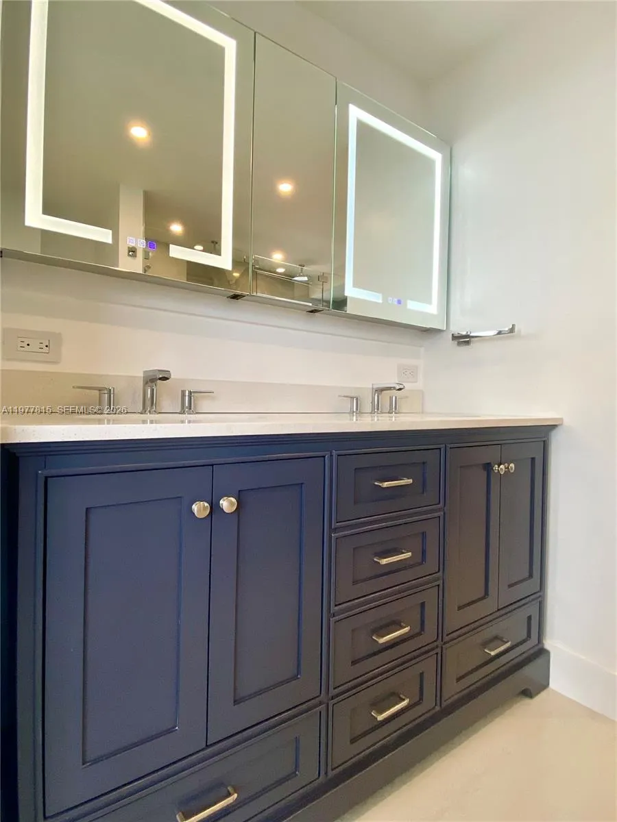 6039 Collins Ave 615-617, Miami Beach, Florida 331, Miami Beach, Florida 33140, 4 Bedrooms Bedrooms, ,4 BathroomsBathrooms,Residential Lease,For Rent,6039 Collins Ave 615-617, Miami Beach, Florida 331,A11977815
