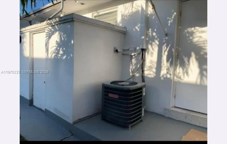 401 Sw 8th St A, Hallandale Beach, Florida 33009, Hallandale Beach, Florida 33009, 2 Bedrooms Bedrooms, ,1 BathroomBathrooms,Residential Lease,For Rent,401 Sw 8th St A, Hallandale Beach, Florida 33009,A11975233