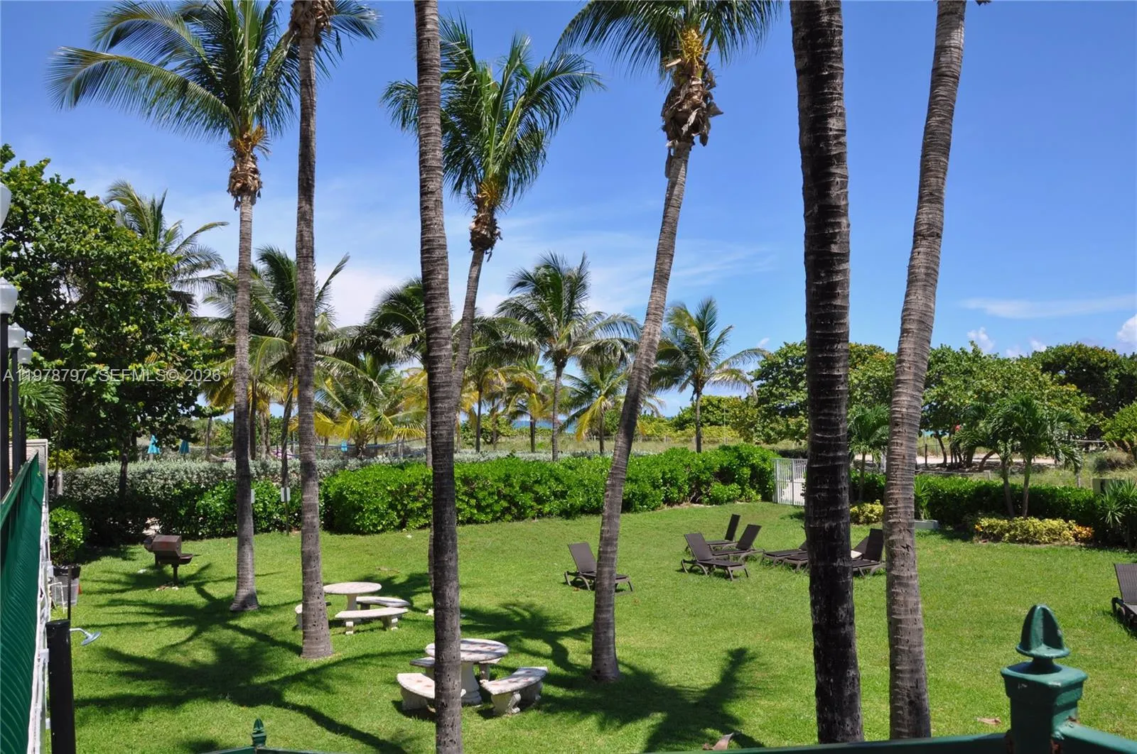 9195 Collins Ave 711, Surfside, Florida 33154, Surfside, Florida 33154, 1 Bedroom Bedrooms, ,1 BathroomBathrooms,Residential Lease,For Rent,9195 Collins Ave 711, Surfside, Florida 33154,A11978797