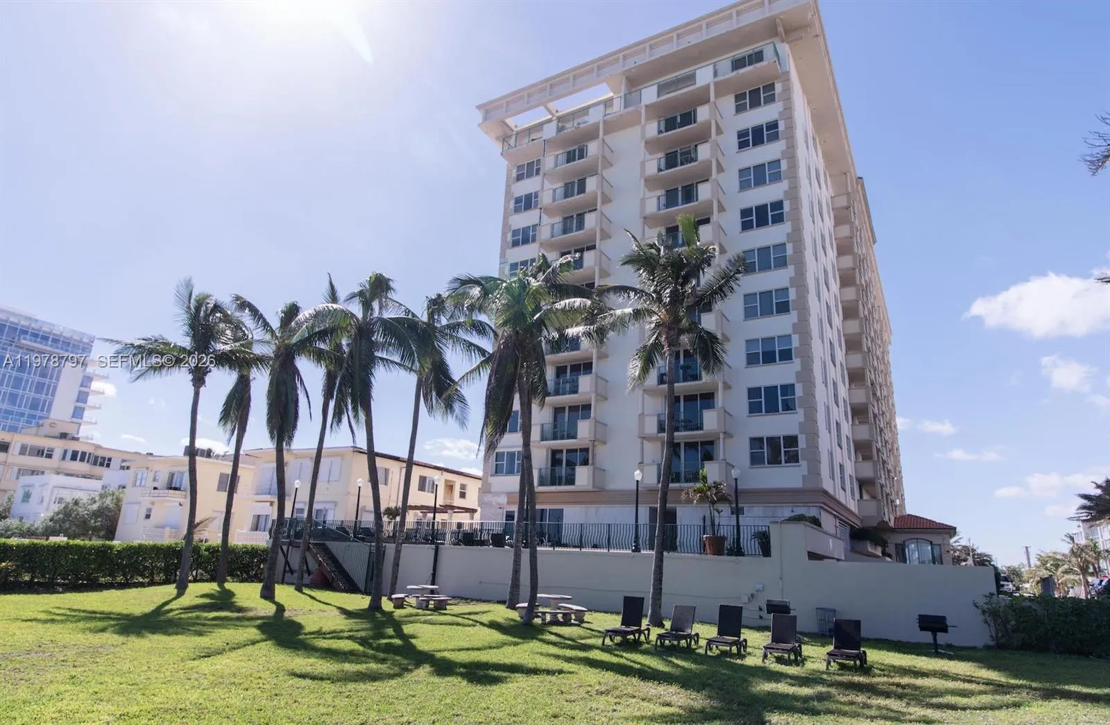 9195 Collins Ave 711, Surfside, Florida 33154, Surfside, Florida 33154, 1 Bedroom Bedrooms, ,1 BathroomBathrooms,Residential Lease,For Rent,9195 Collins Ave 711, Surfside, Florida 33154,A11978797
