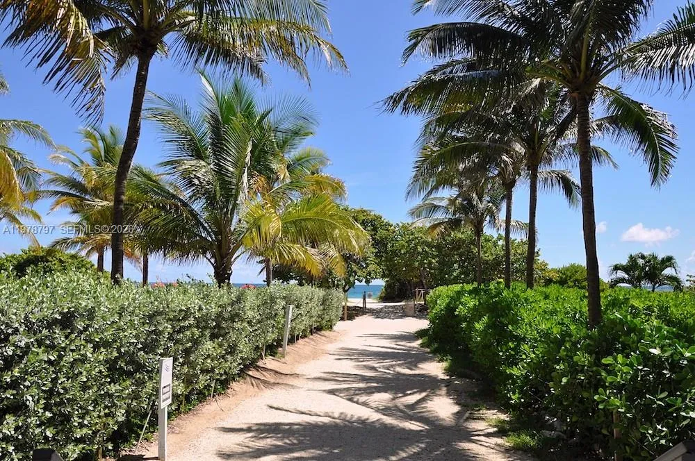 9195 Collins Ave 711, Surfside, Florida 33154, Surfside, Florida 33154, 1 Bedroom Bedrooms, ,1 BathroomBathrooms,Residential Lease,For Rent,9195 Collins Ave 711, Surfside, Florida 33154,A11978797