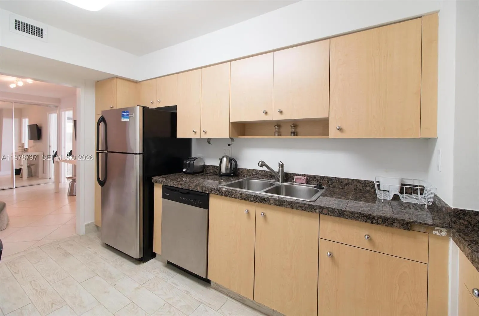 9195 Collins Ave 711, Surfside, Florida 33154, Surfside, Florida 33154, 1 Bedroom Bedrooms, ,1 BathroomBathrooms,Residential Lease,For Rent,9195 Collins Ave 711, Surfside, Florida 33154,A11978797