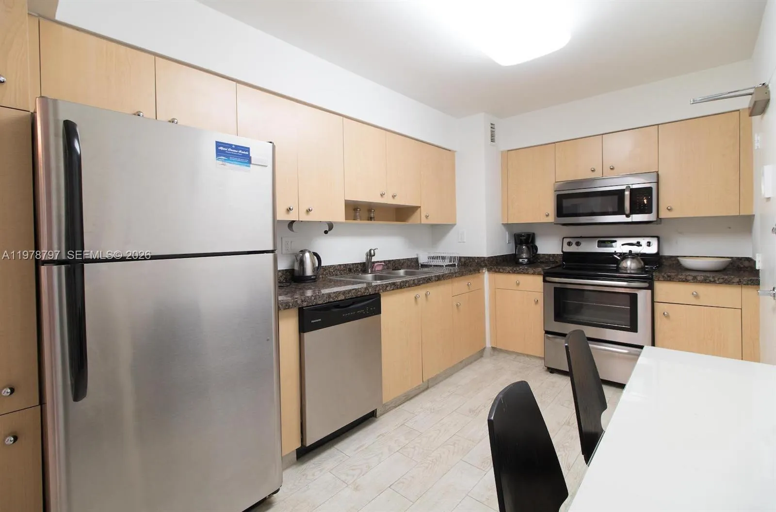 9195 Collins Ave 711, Surfside, Florida 33154, Surfside, Florida 33154, 1 Bedroom Bedrooms, ,1 BathroomBathrooms,Residential Lease,For Rent,9195 Collins Ave 711, Surfside, Florida 33154,A11978797