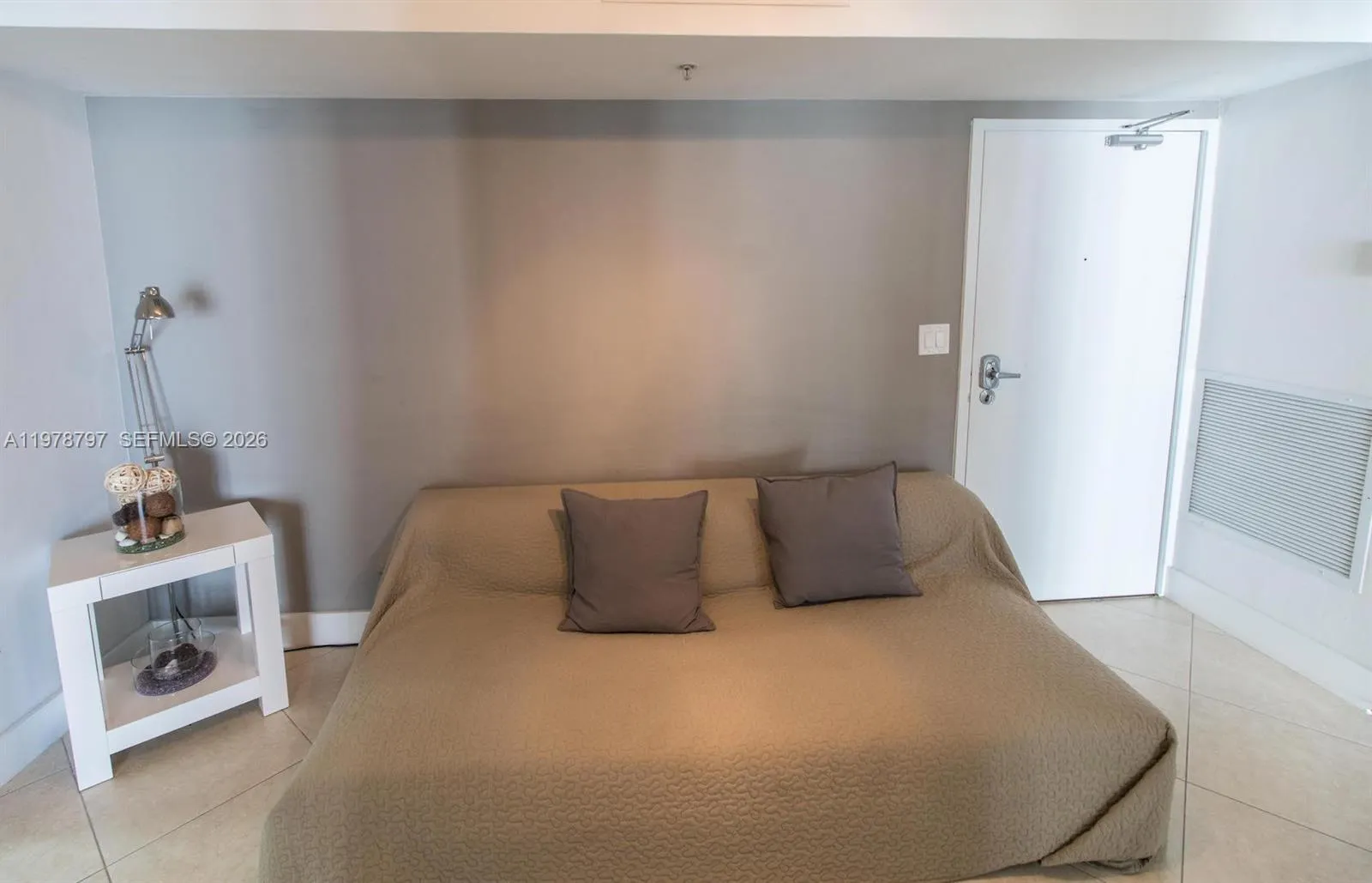 9195 Collins Ave 711, Surfside, Florida 33154, Surfside, Florida 33154, 1 Bedroom Bedrooms, ,1 BathroomBathrooms,Residential Lease,For Rent,9195 Collins Ave 711, Surfside, Florida 33154,A11978797