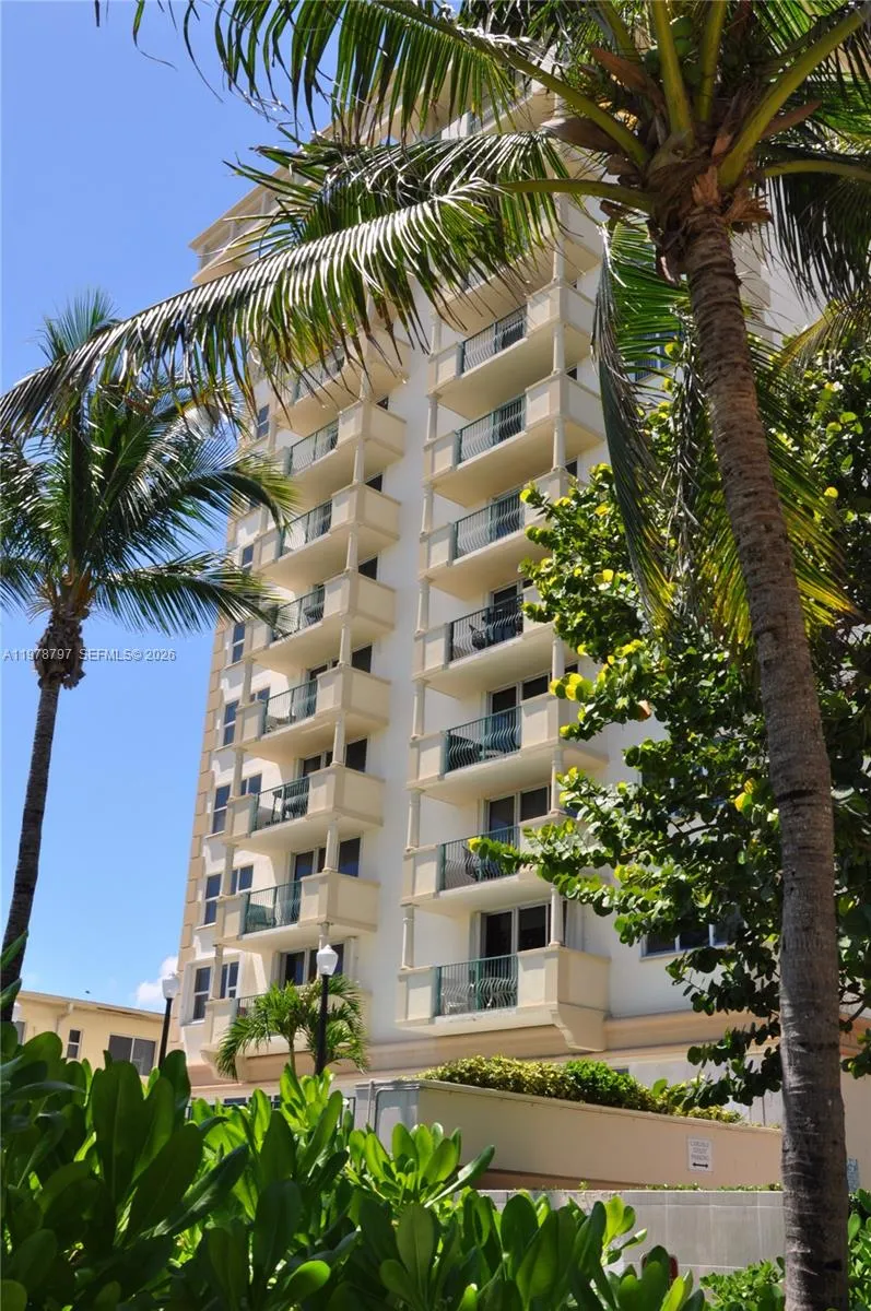 9195 Collins Ave 711, Surfside, Florida 33154, Surfside, Florida 33154, 1 Bedroom Bedrooms, ,1 BathroomBathrooms,Residential Lease,For Rent,9195 Collins Ave 711, Surfside, Florida 33154,A11978797