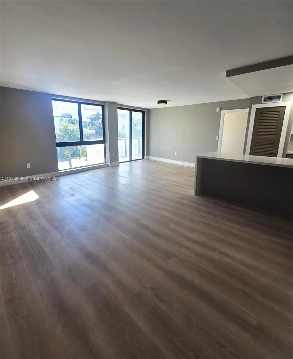 9800 W Bay Harbor Dr 305, Bay Harbor Islands, Flor, Bay Harbor Islands, Florida 33154, 1 Bedroom Bedrooms, ,1 BathroomBathrooms,Residential Lease,For Rent,9800 W Bay Harbor Dr 305, Bay Harbor Islands, Flor,A11978805