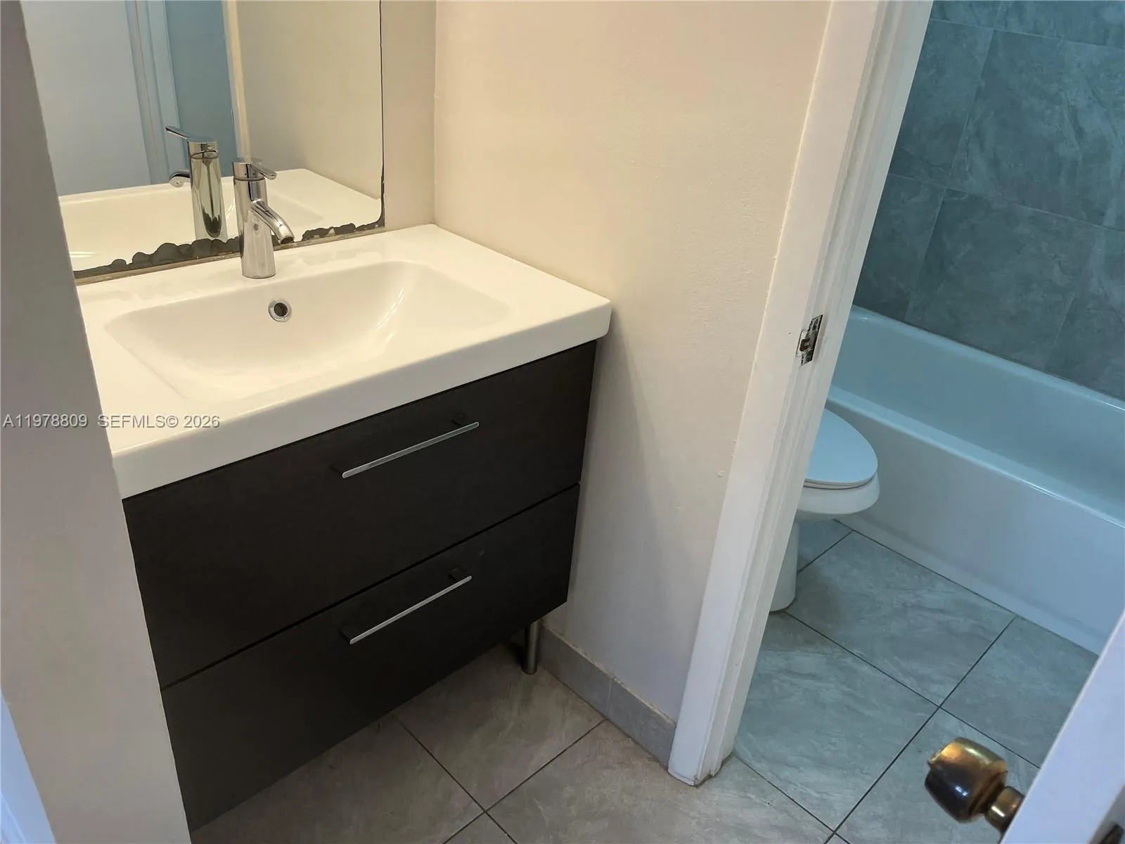 1250 Lincoln Rd 310, Miami Beach, Florida 33139, Miami Beach, Florida 33139, 1 Bedroom Bedrooms, ,1 BathroomBathrooms,Residential Lease,For Rent,1250 Lincoln Rd 310, Miami Beach, Florida 33139,A11978809